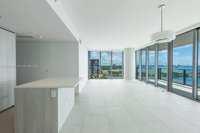 Photo - 3131 NE 7th Ave Unidad 1406