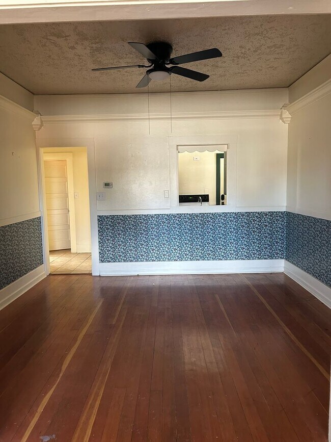 Photo - 1-Bedroom in Quiet 4-Plex near Ivywild Unidad Woodburn 1810