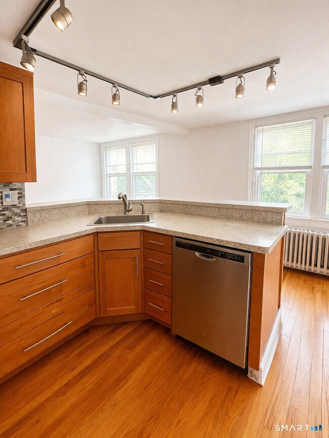 Photo - 209 Willard St Unit 3