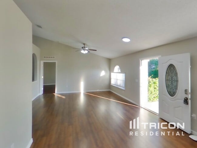 Photo - 9297 Oak Grove St