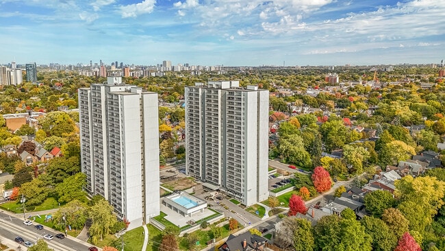 Building Photo - Montcrest Apartments A&B