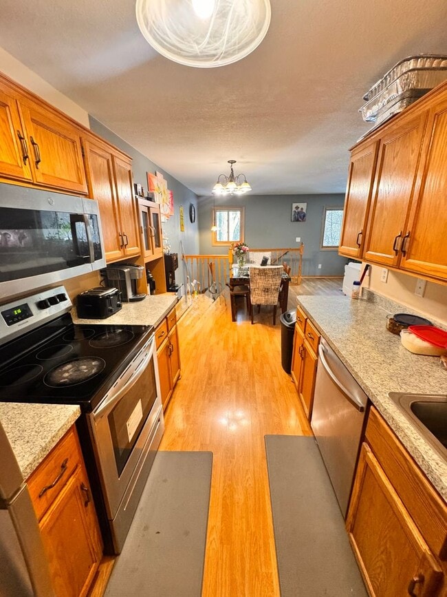 Photo - Gorgeous 3 Bedroom, 2 Full Bathroom Townhome in Desirable Location