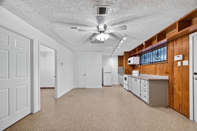 Photo - 3817 Anita St Unit B