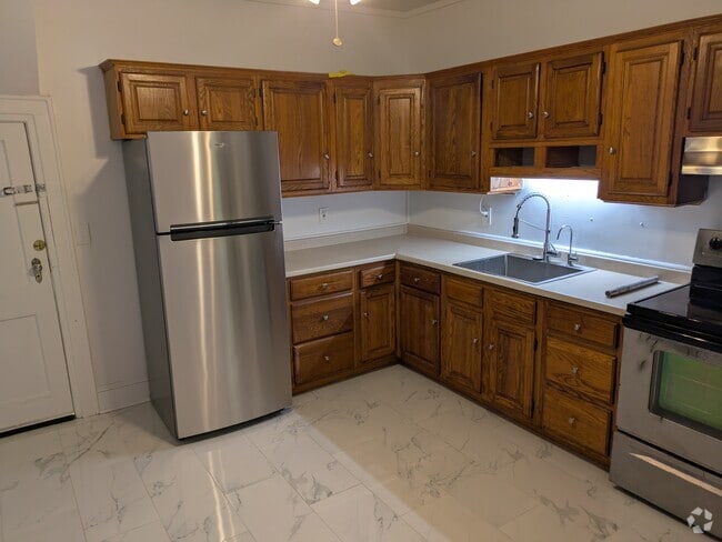 Building Photo - 70 Benham St Unit #1 Rental