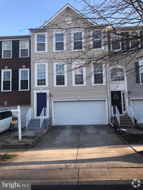 Building Photo - 42807 Shaler St Rental