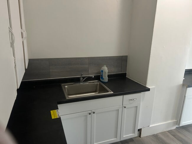 Photo - 17-19 W 2nd St Unit 3