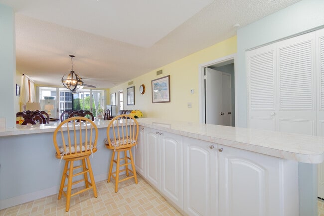 Photo - 2008 S Federal Hwy Unidad 301