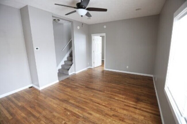 Photo - 826 4th St NW