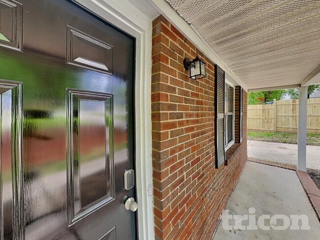 Photo - 6631 Flat Rock Dr