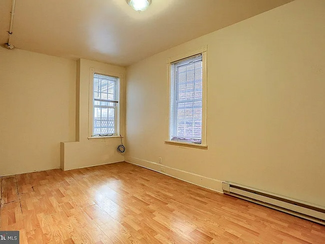 Photo - 1418 State St