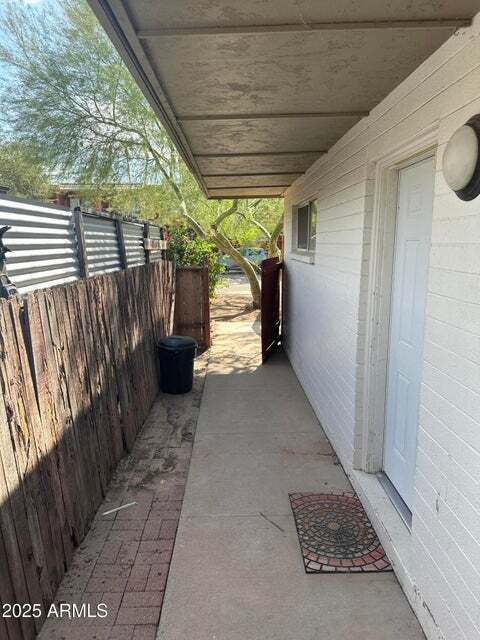 Photo - 828 W 2nd St