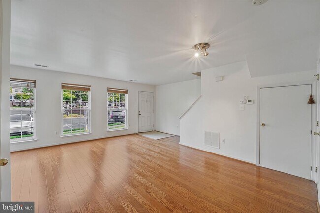 Photo - 14844 Edman Cir