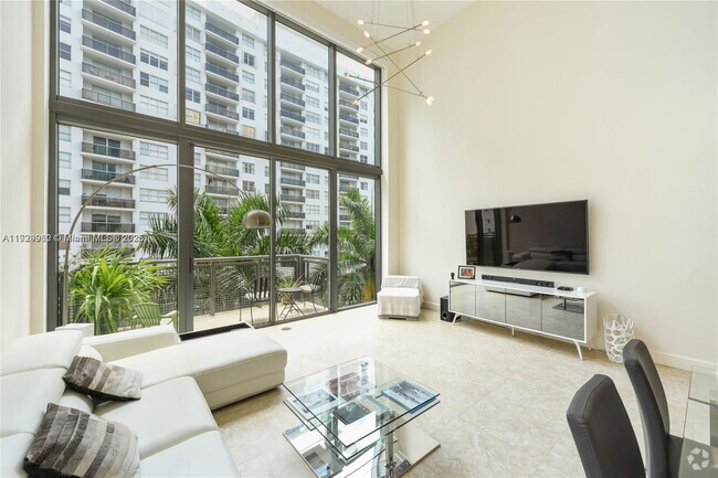 Building Photo - 6000 Collins Ave Unit A507 Rental