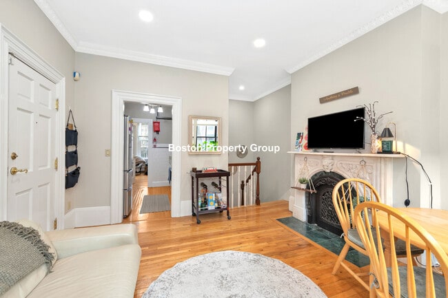 Photo - 32 E Springfield St Unit 1