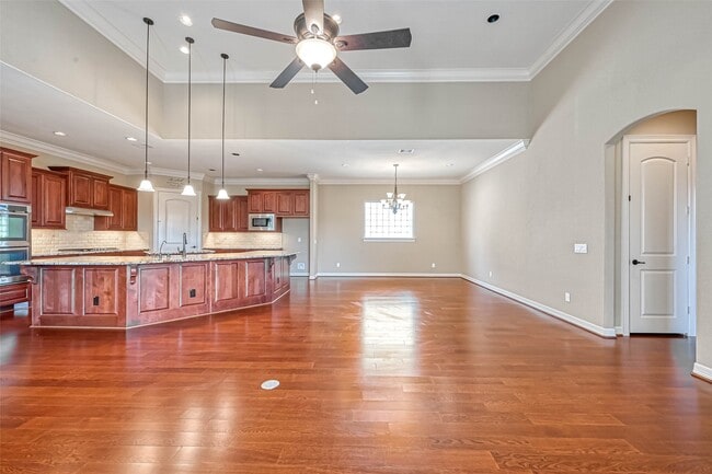 Photo - 5014 Fairford Dr