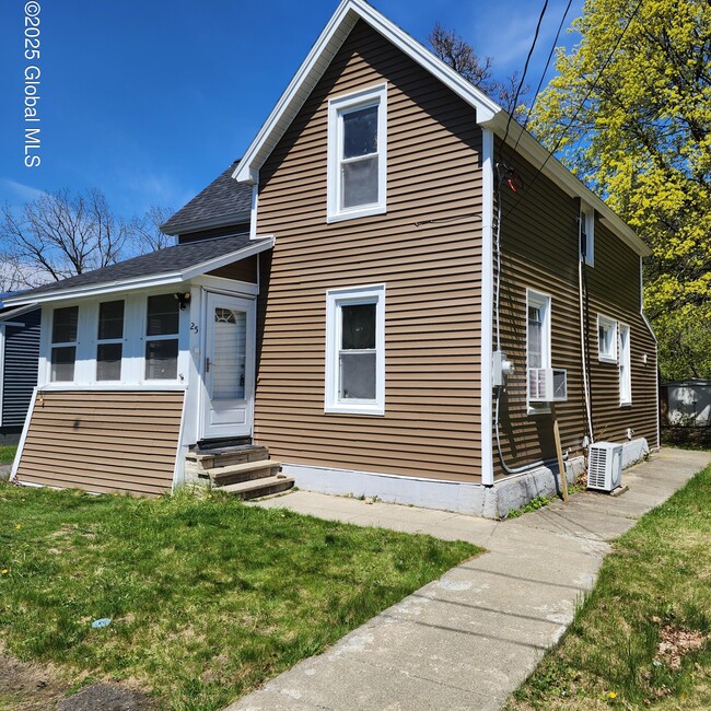 Photo - 25 Kemp Ave House