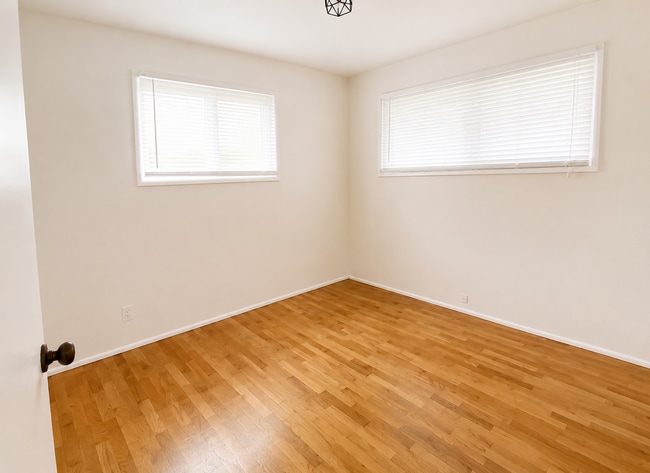 Photo - 42 W 27th Ave