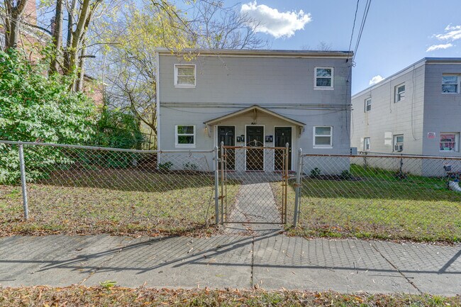 Photo - 905 N 20th St Unidad D