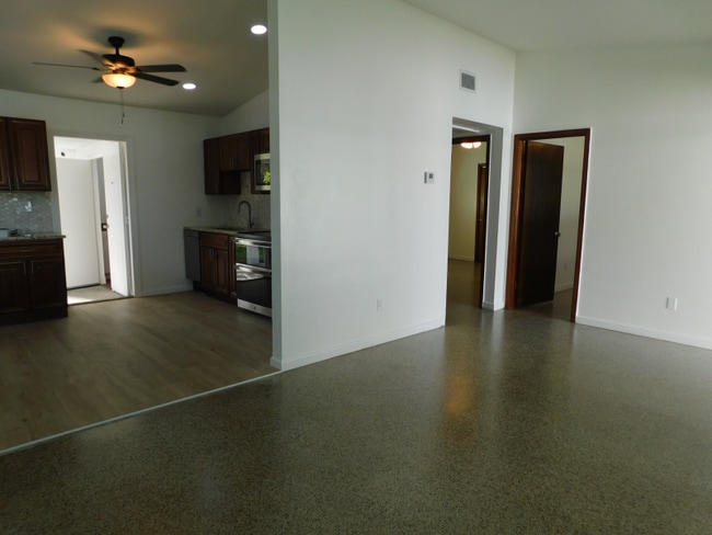 Photo - 1811 Highland Ave Unidad 1811