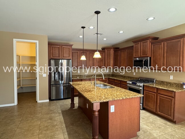 Photo - 135 W Yellow Wood Ave