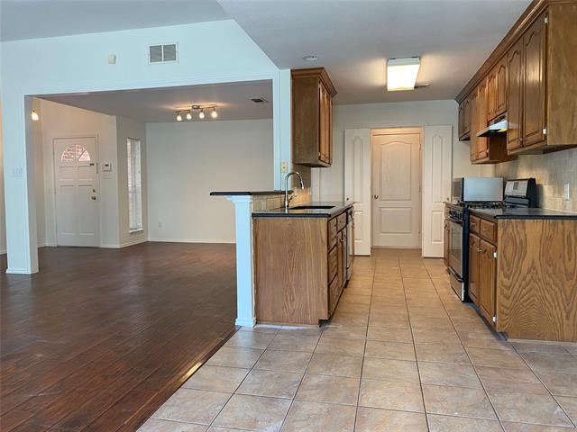 Photo - 2324 Treyburn Ct
