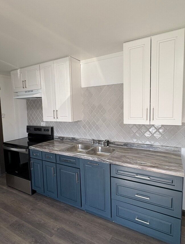 Photo - 253 W Morrison St