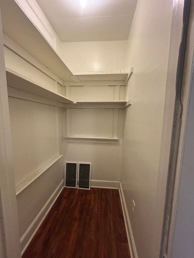 Photo - 727 Linden Ave Unit Apartment 1