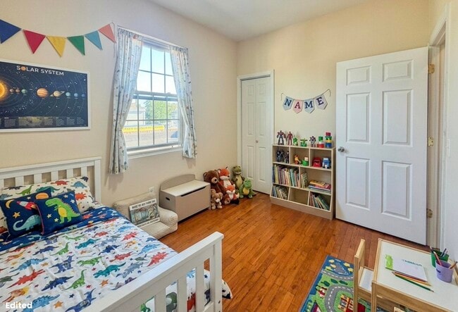 247 Winfield Ave Unit 2