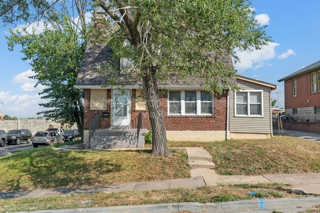 Photo - 44 Blakemore Pl