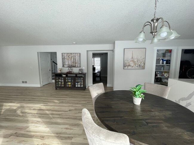 Photo - 5212 SE 31st St