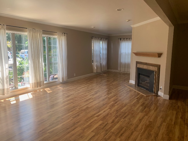 521 Gibson Rd