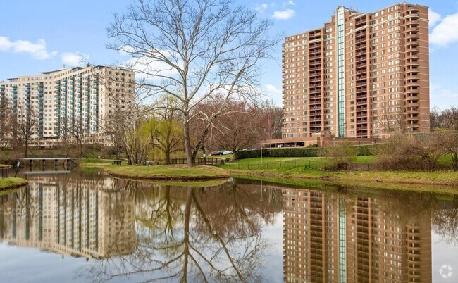 Building Photo - 10400 Rockville Pike Unit 202 Rental