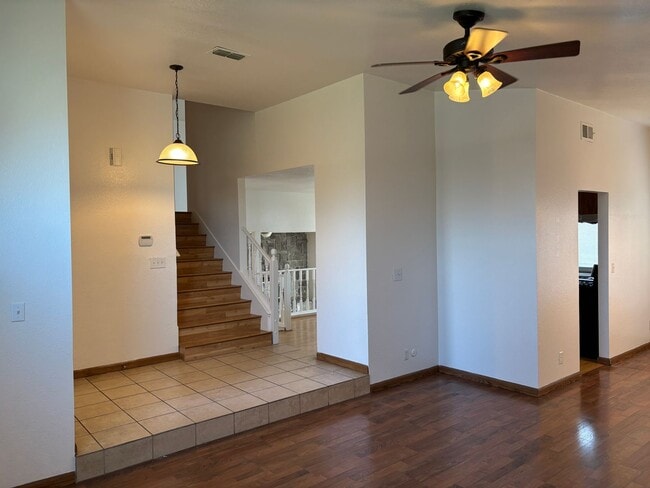 Photo - Close to Schools & Shopping