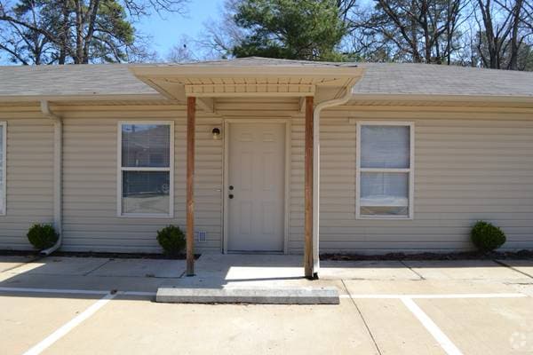Building Photo - 2151 Hamilton St Rental