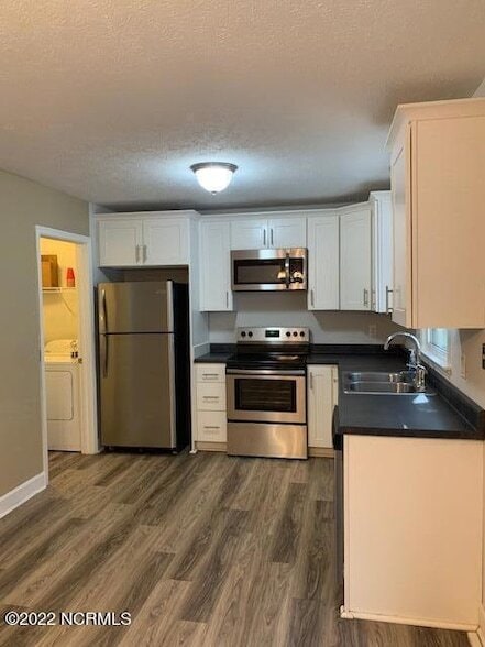 Photo - 477 N Ashe St