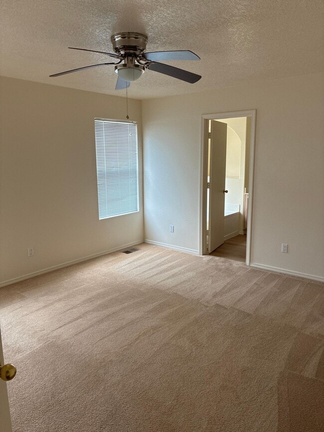 Photo - 5401 Saturnia Rd NW