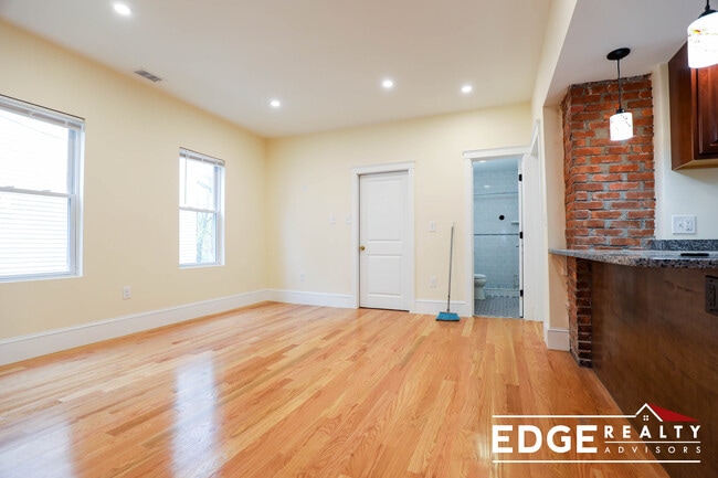 Photo - 36 Brackett St Unit 2