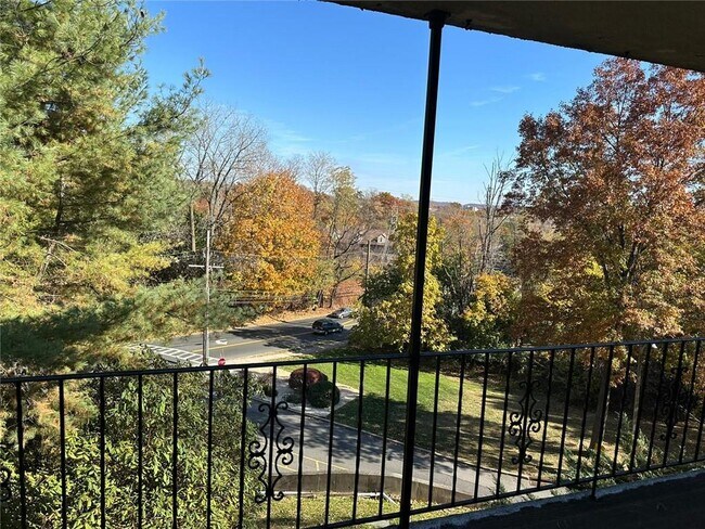 Photo - 54 Omni Parc Dr