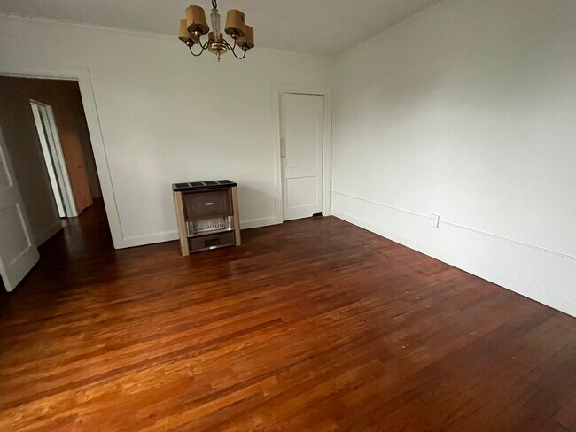 Photo - 305 N Jefferson St NE Unidad D