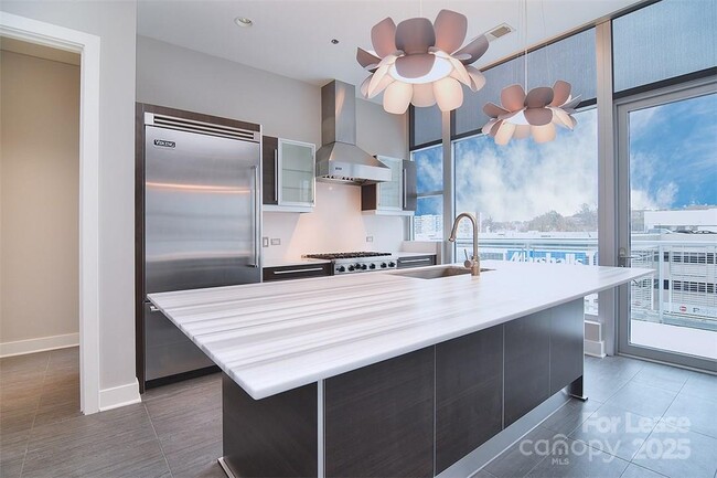 Photo - 1100 Metropolitan Ave Condo Unit 401