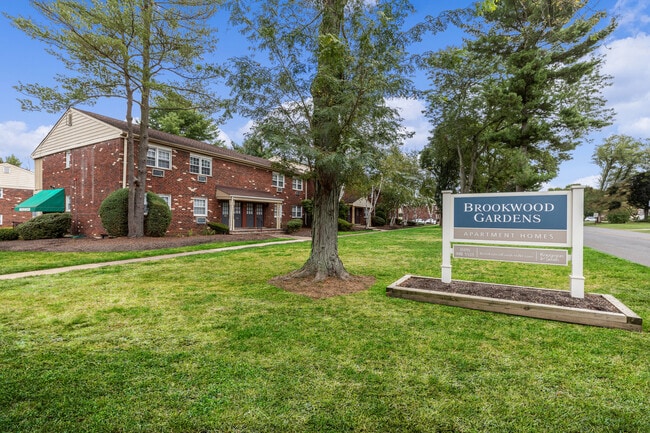 Building Photo - Brookwood Gardens