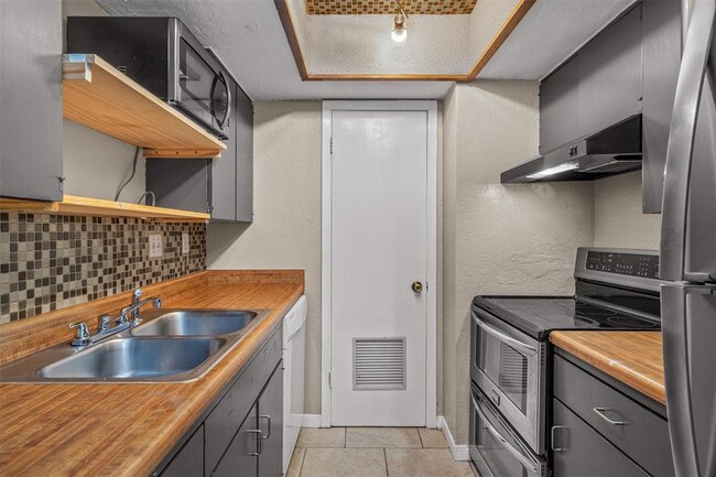 Photo - 2600 Penny Ln Condo Unit 201