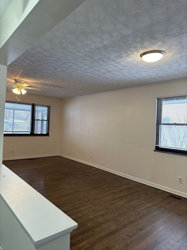 Photo - Welcome to this beautiful charming 3-bedroom, 2-bathroom house located in Columbus, OH!