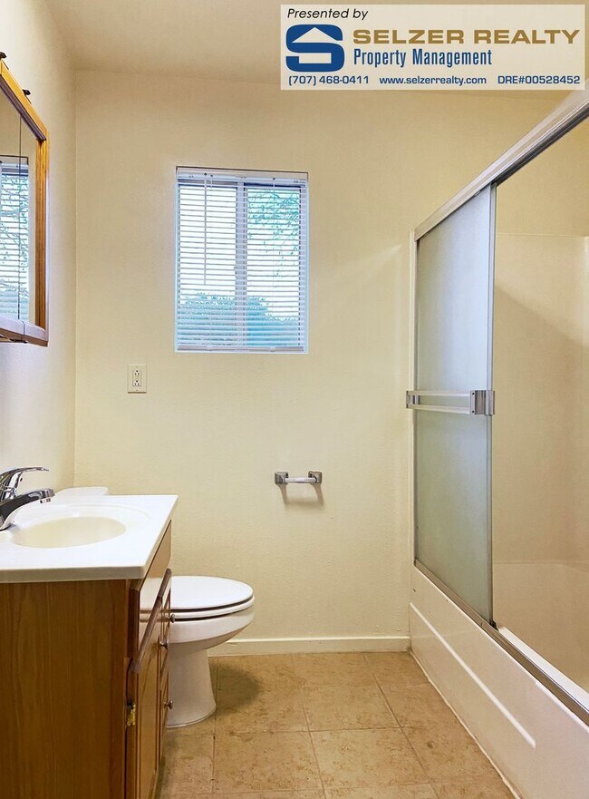 Photo - 6149 N State St Unidad 6149 #6