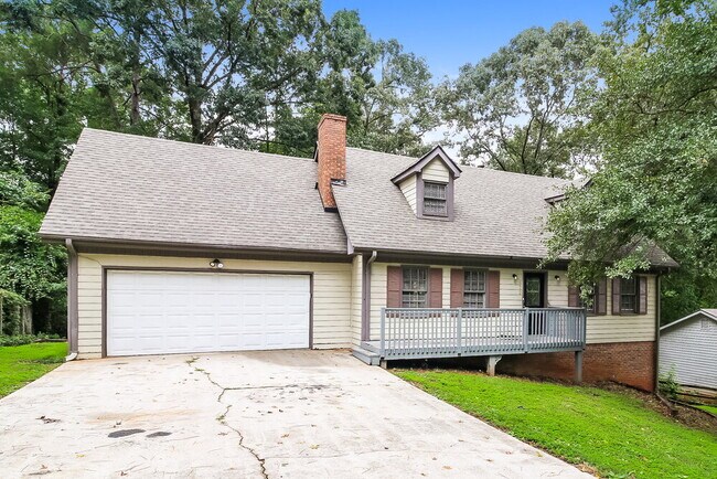 Photo - 672 Almand Branch Rd SE