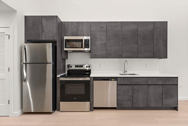 Photo - 1 Mallory Ave