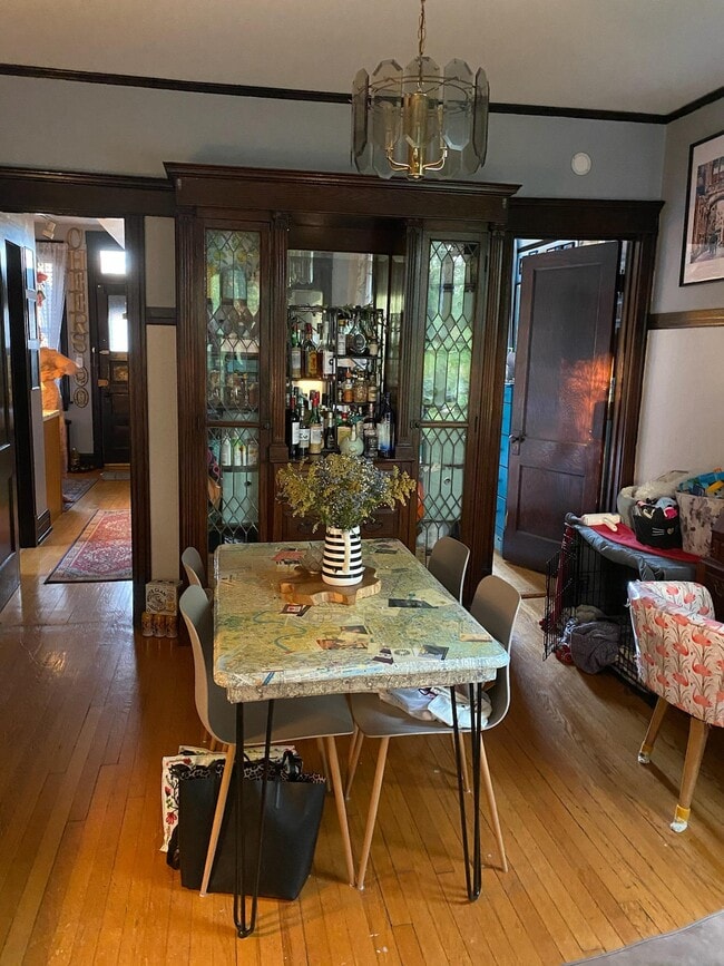 Vintage Dining Room Built-Ins - 3733 N Greenview Ave Unit 3