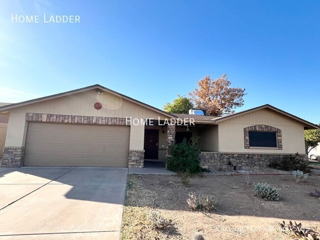 Amazing Gilbert 3-Bedroom Home with Modern... - Amazing Gilbert 3-Bedroom Home with Modern...