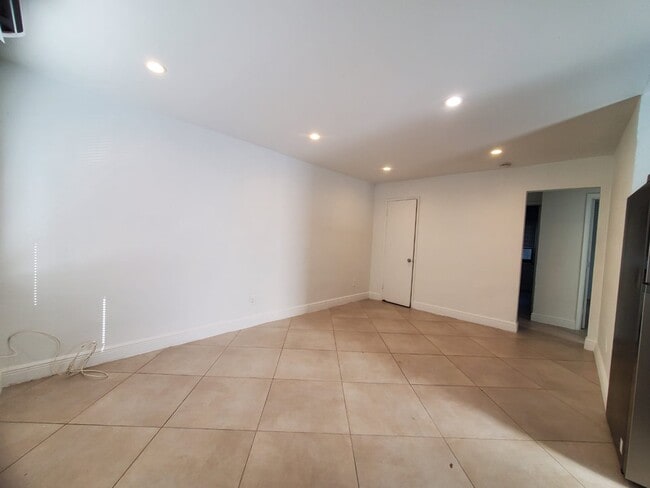 Photo - 841 NW 5th Ave Unit 1