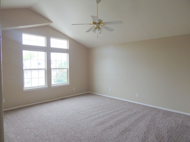 Photo - 203 Cleopatra St